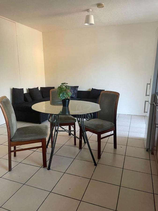 Single And Doubles Rooms Close To Central London Exterior photo